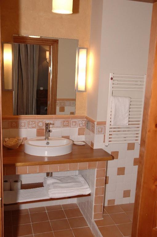 Hostal Casa Masip Ezcaray Ngoại thất bức ảnh